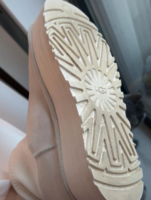 UGG dama marimea 38 noi