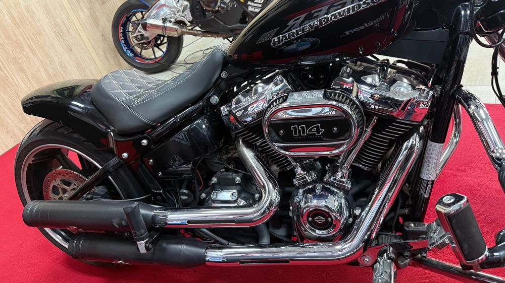 Harley Davidson breakout 114