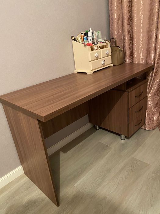 Журнальный столик