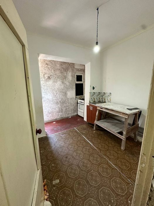 Arenda kvartira Yashnabod tumani Kadishva bozor oldida 1xona