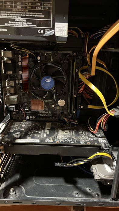 Настолен Компютър