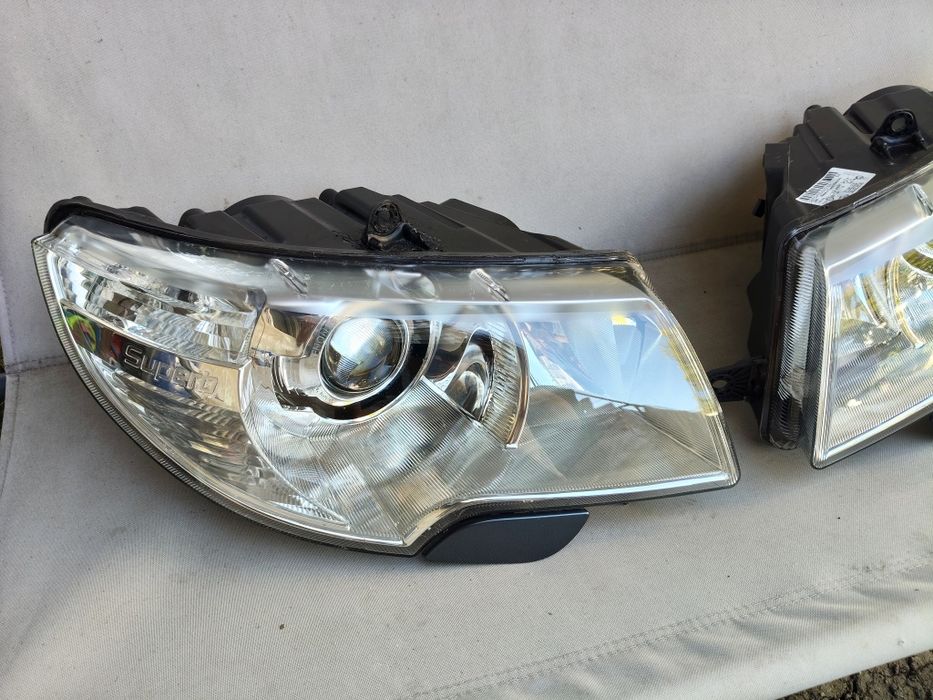 Far Faruri bi xenon adaptiv Skoda superb 2