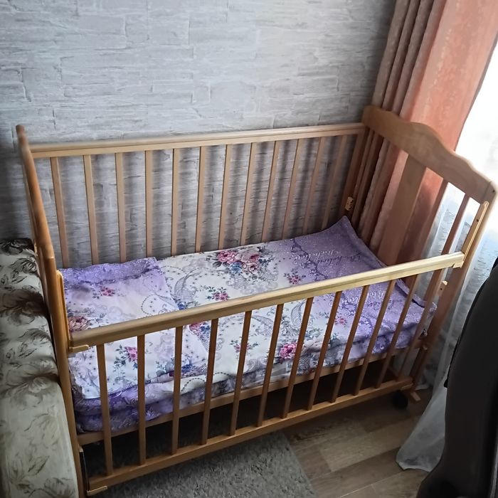 Продам детскую кроватку