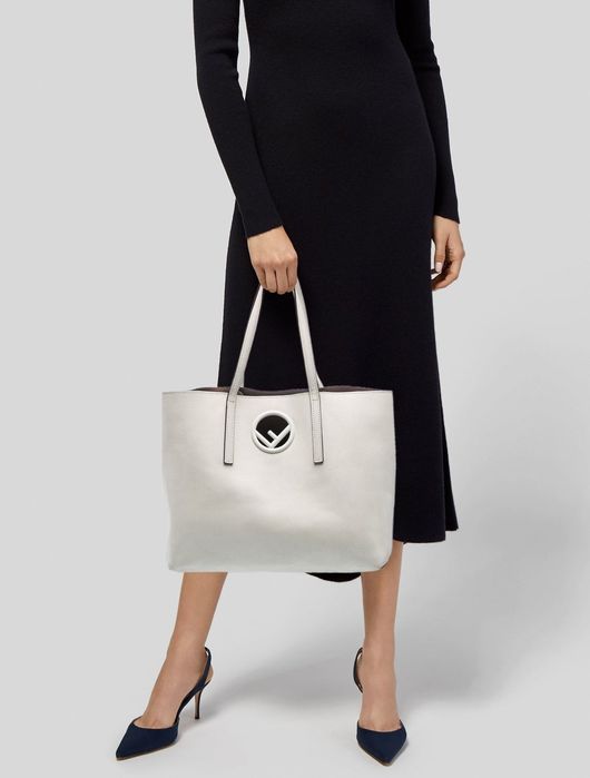 Fendi оригинална дамска чанта от естествена кожа