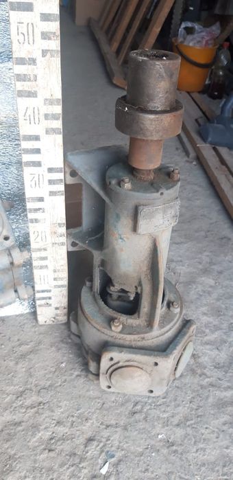 Насос масляный новый