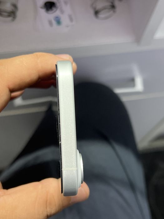 Iphone 16 ozi APPLE BRON