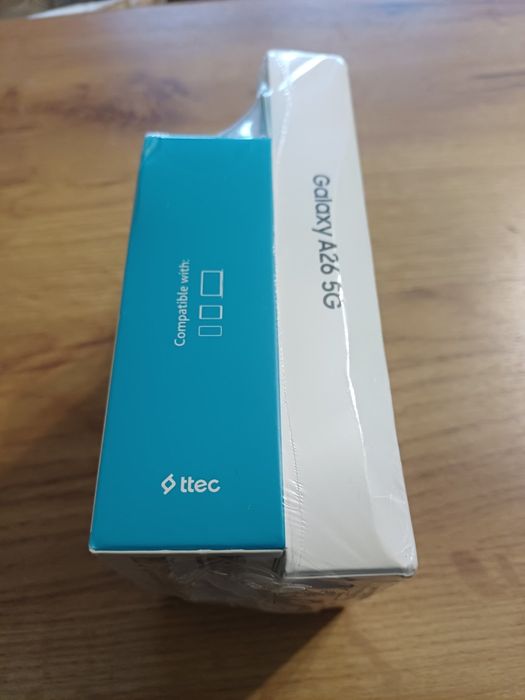 Samsung Galaxy A26 + слушалки