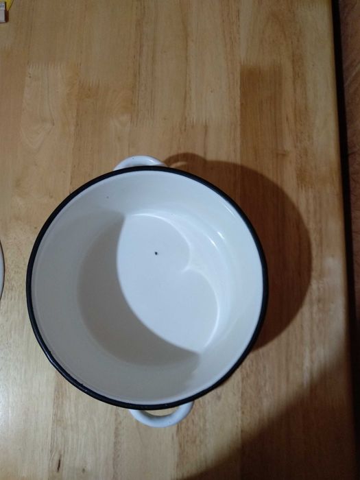 Кастрюля эмалированная, 2,5 литра