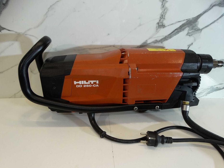 Hilti DD 250 CA - Диамантено пробивна машина