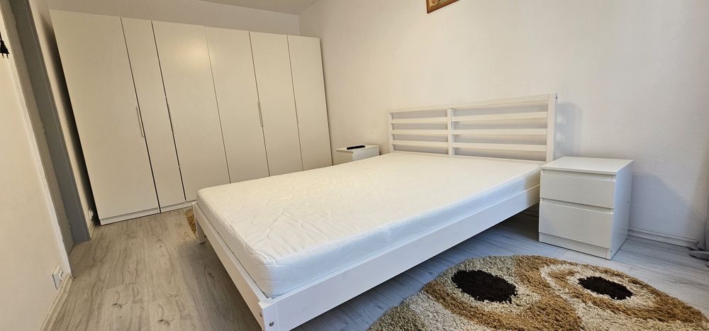 Ofer spre închiriere apartament cu două camere