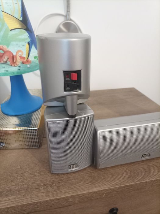 Vând boxe JBL originale