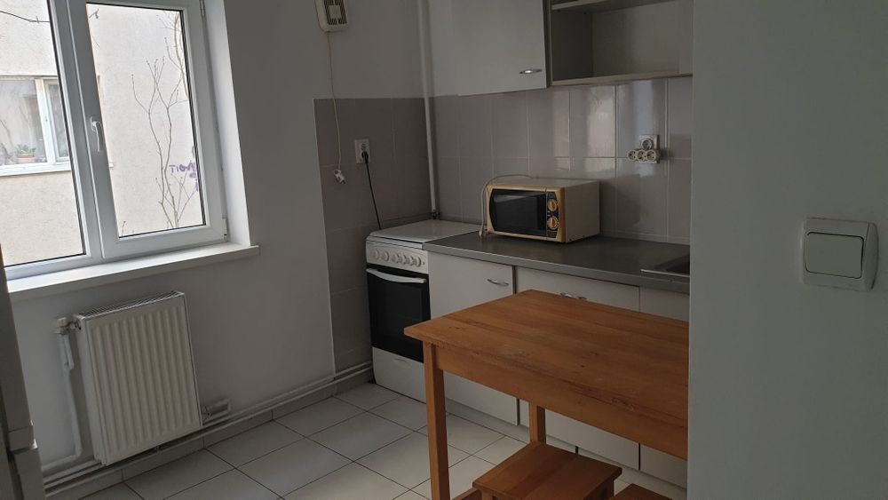 Proprietar închiriez ap 1 cam. Lipovei
