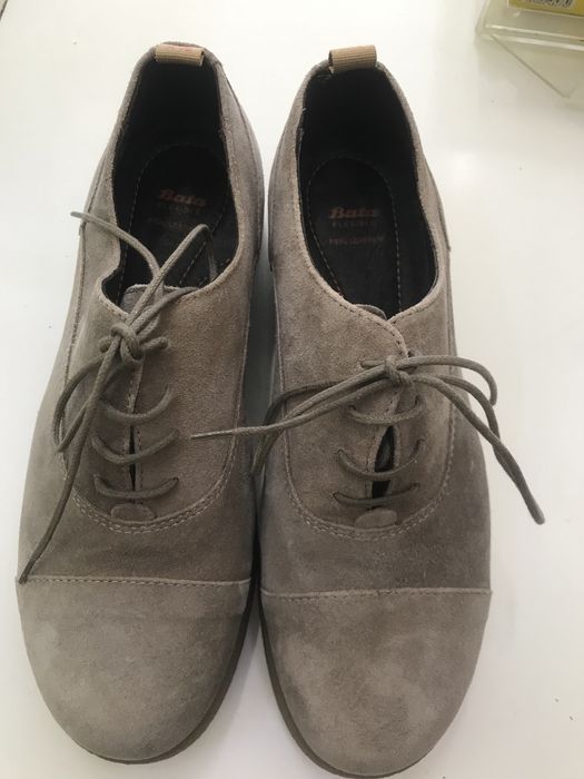 Обувки Bata-естествен велур