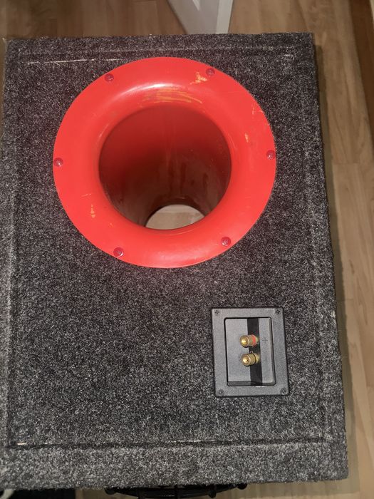 Продам сабвуфер.