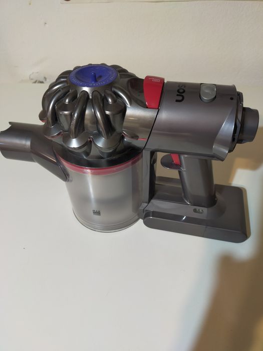 Corp aspirator vertical Dyson V8