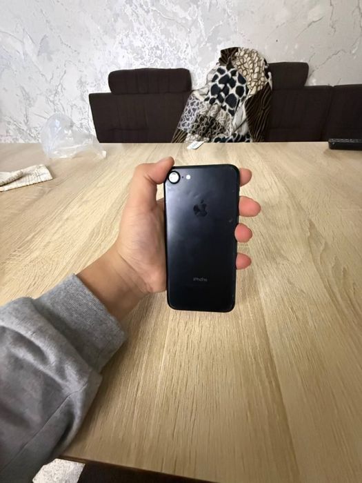 Iphone 7 ozi rangi qora