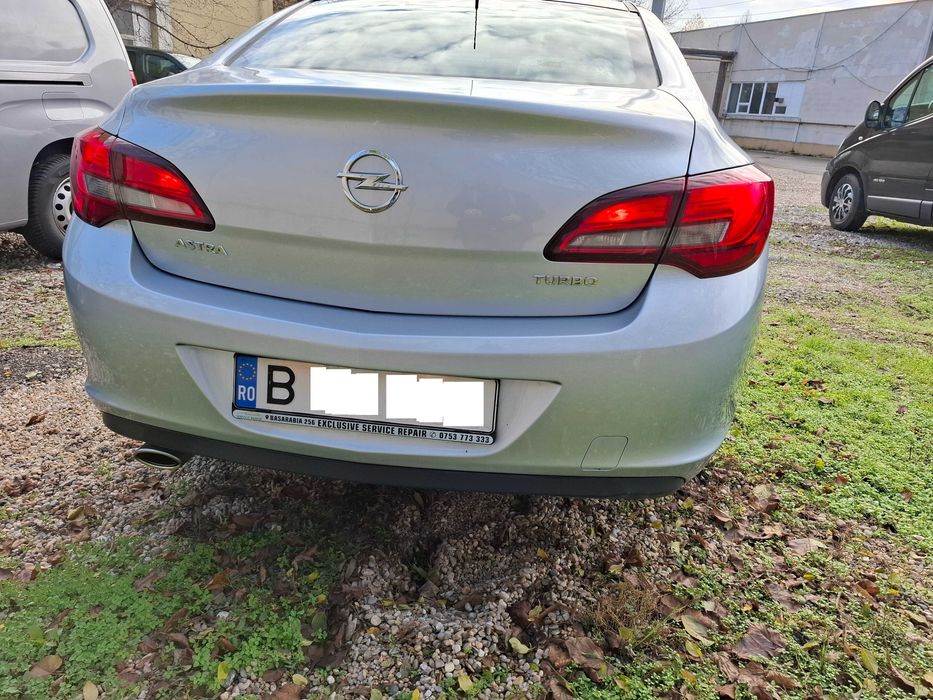 Opel Astra J 2016 1.4 turbo