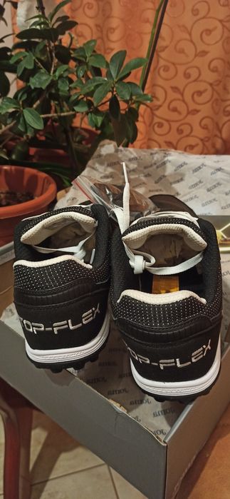 Ghete fotbal teren sintetic Joma