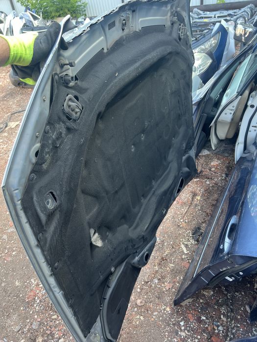 Капот на Мерседес W221 оригинал