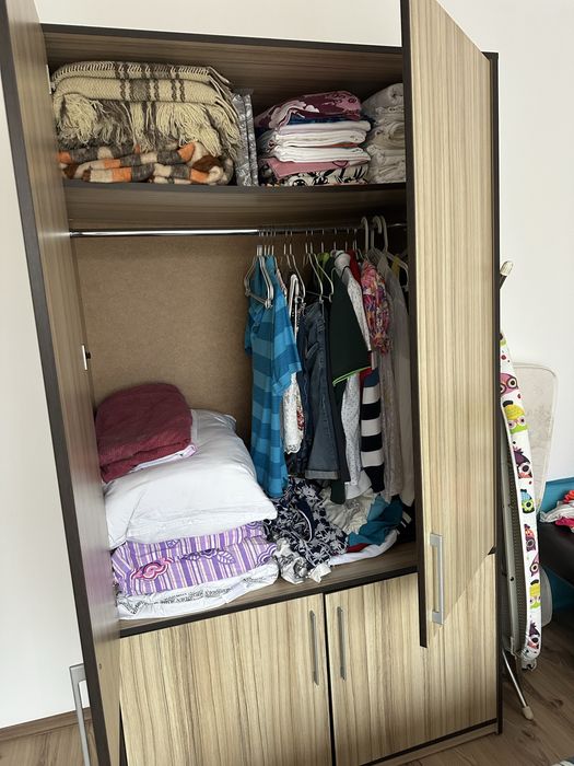 Продавам мебели за спалня