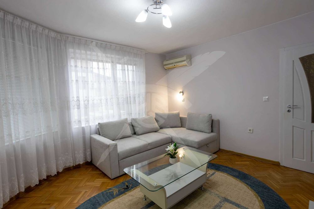 Дава се под наем Тристаен апартамент в Варна, Левски - 80 кв.м за 700 € - Снимка #2