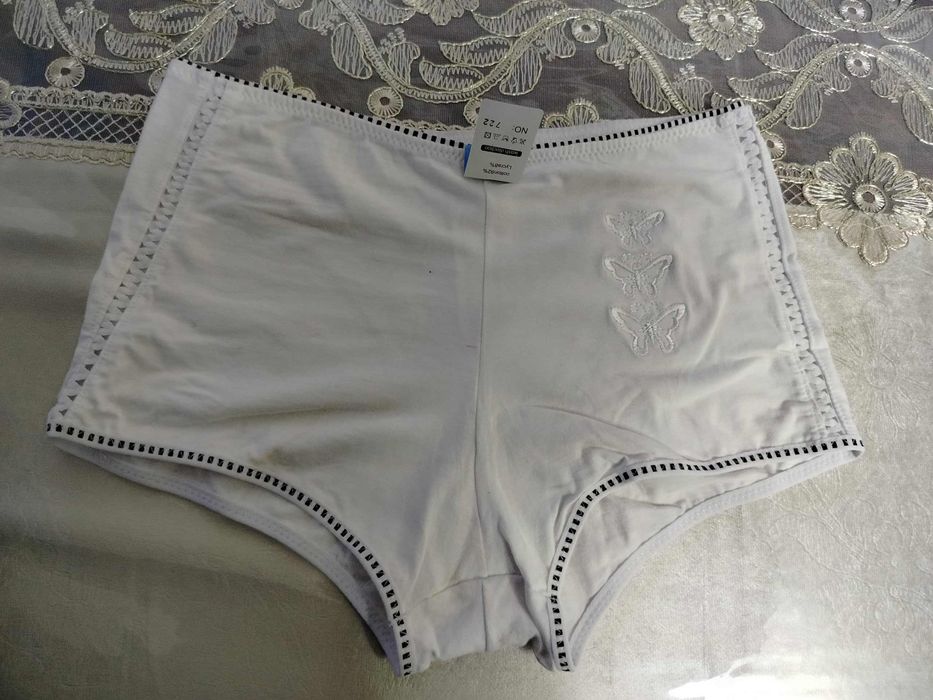 Нижнее бильё привезено с Москвы