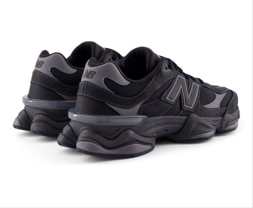Adidasi New Balance negrii marimea 42,5 originali model 9060