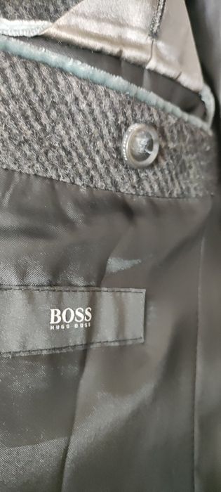 Елегантно палто Hugo Boss