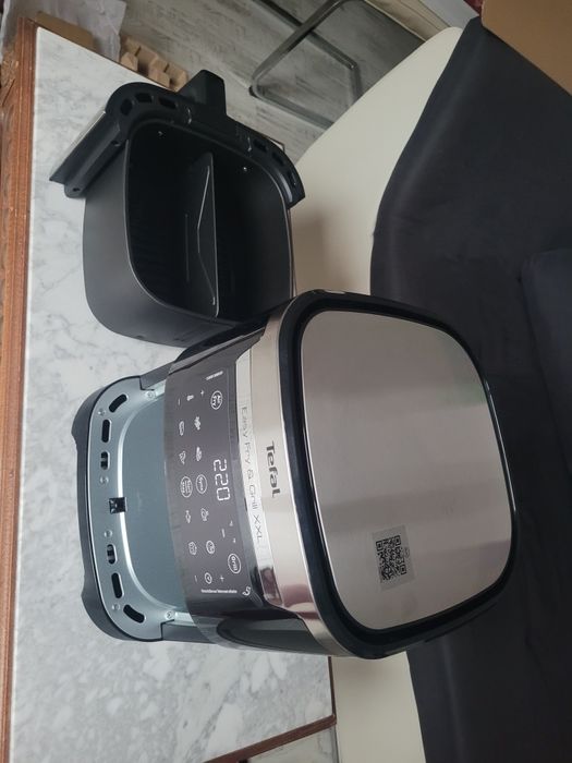 Friteuza cu aer cald Tefal EasyFry & Grill xxl noua cu garanție 2 ani