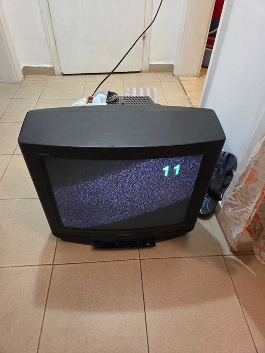Работещ телевизор Sony Trinitron 21" (KV-G21M1) с дистанционно – перфектен за ретро гейминг / вила  Цена