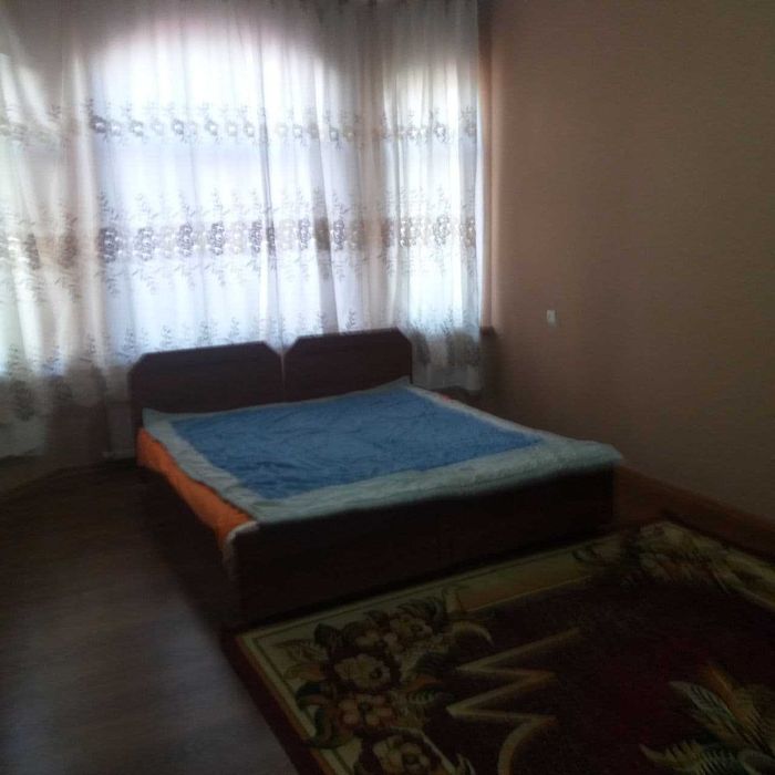 Квартирага ойига 900 минг сўмдан шерилик ижарага қўяман.