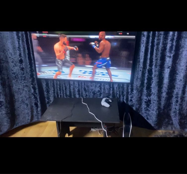 Телевизор с плестейшеном PS5