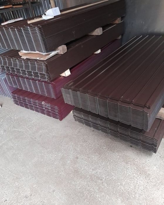 Tabla cutata colorata și zincata