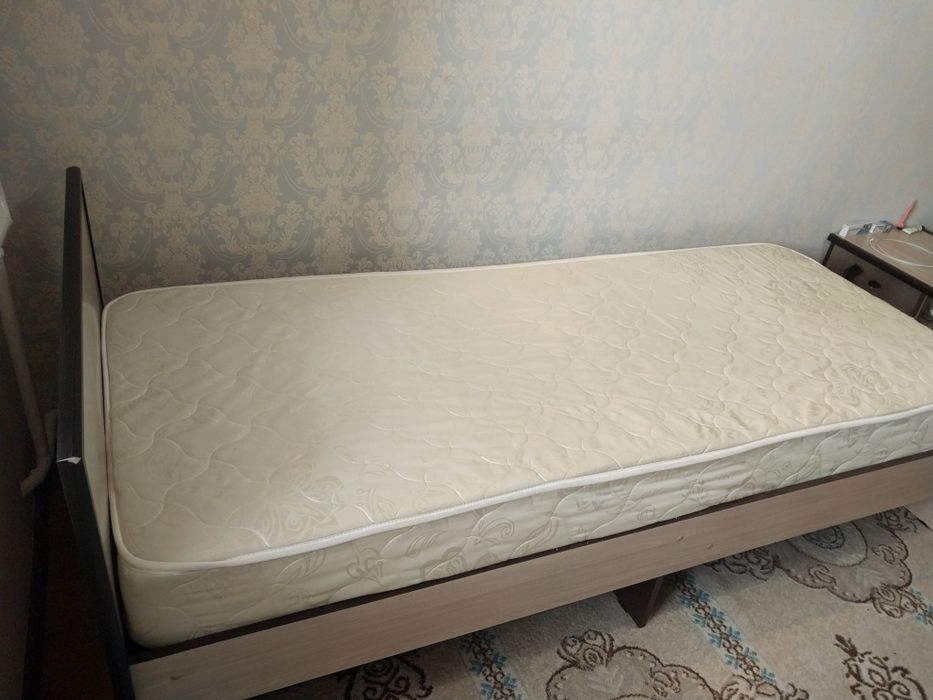 Продам кровать односпальная