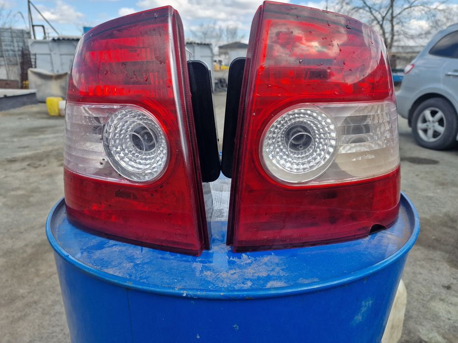 Срочно продам фары на приору седан