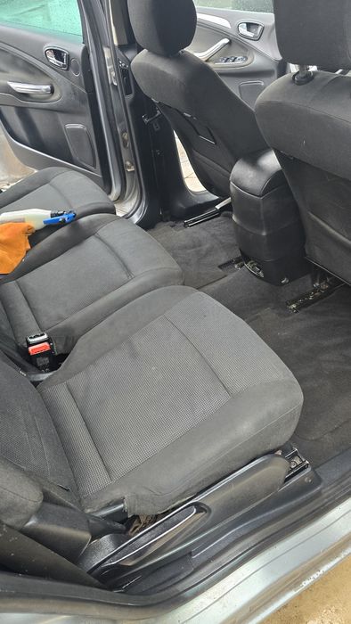 Se vinde ford s max 7 locuri