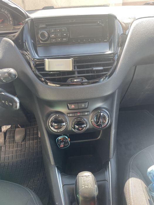 PEUGEOT 208 2012 — imagine 2