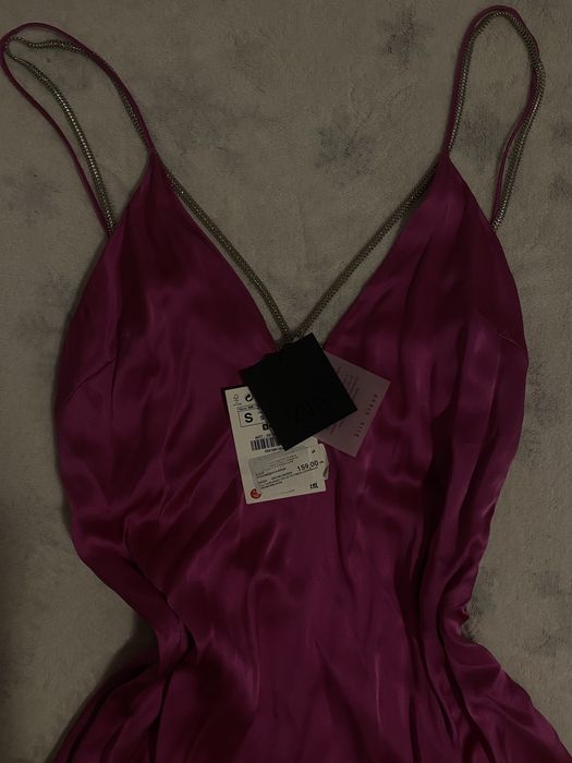 Копринена рокля на ZARA нова с етикет