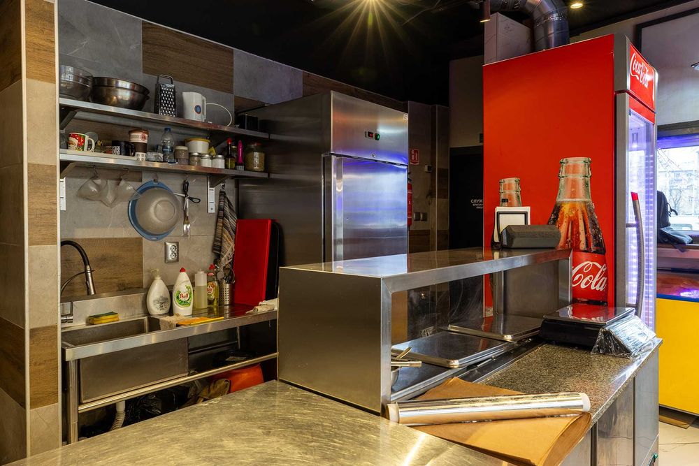 Дава се под наем Заведение в София, Център - 40 кв.м за 40800 € - Снимка #5