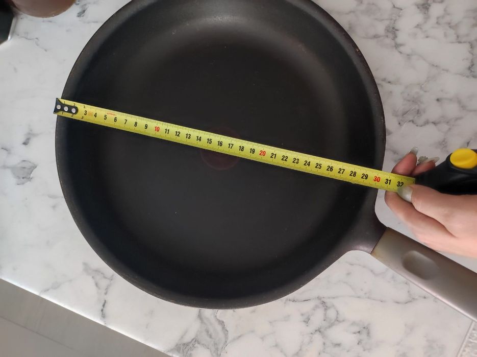 7000тг сковорода 2шт