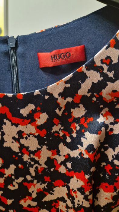 Рокля Hugo Boss М