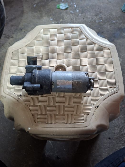 ел водна помпа BOSCH за скутер