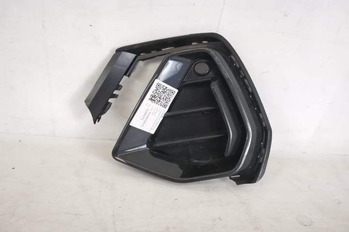 Оригинална странична решетка за фар с датчик в добро състояние С линия