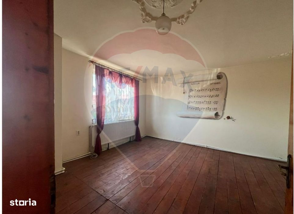 Vilă multifuncțională centrală Șelimbăr – 3 ap. sau birouri