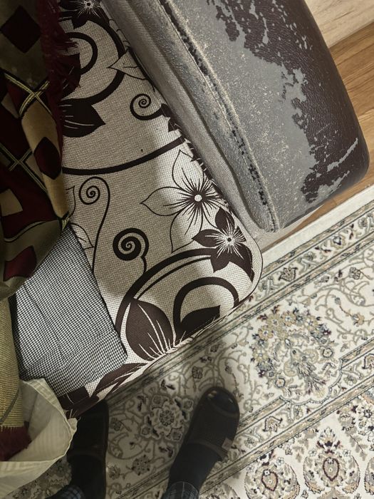 Диван бесплатно отдам