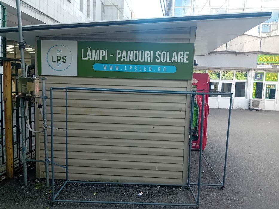 Vând spațiu comercial