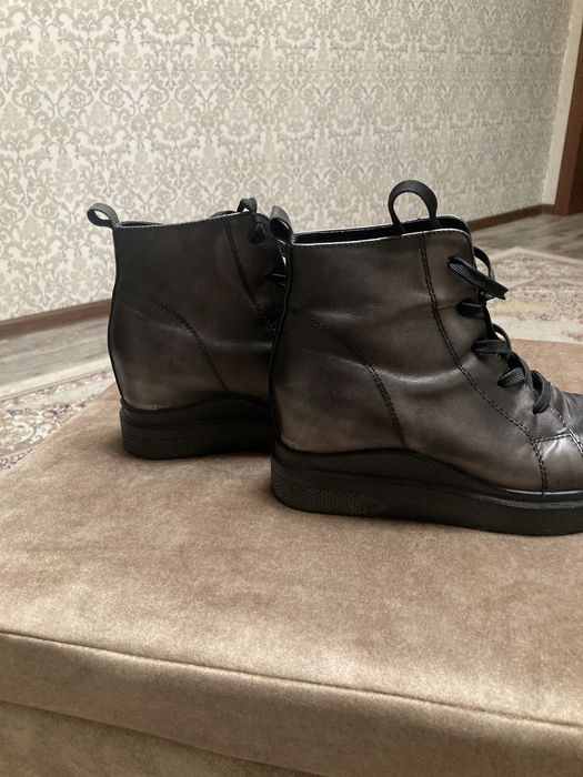 Сапоги демисезонные. Размер 36-37