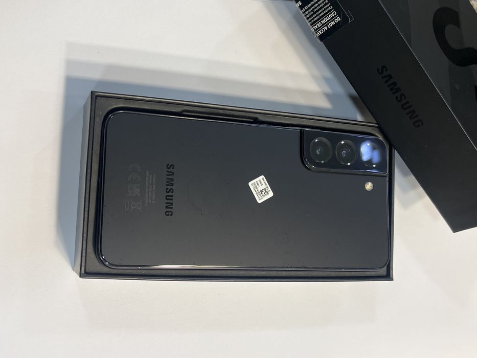 Samsung S22 / 256 GB / 96% Battery / Full Box