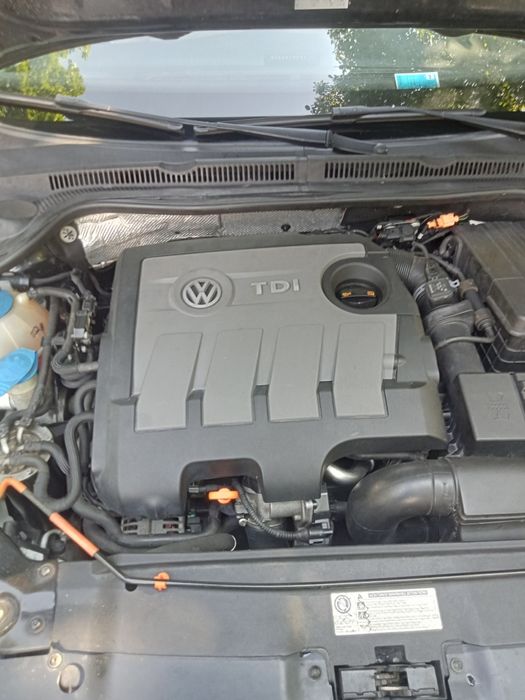 VOLKSWAGEN Jetta 2011 — imagine 3