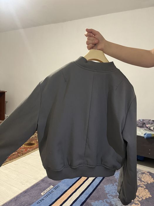 Бомбер, и кожак куртка